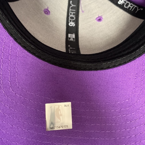 Toronto Raptors Hat - Picture 3 of 4